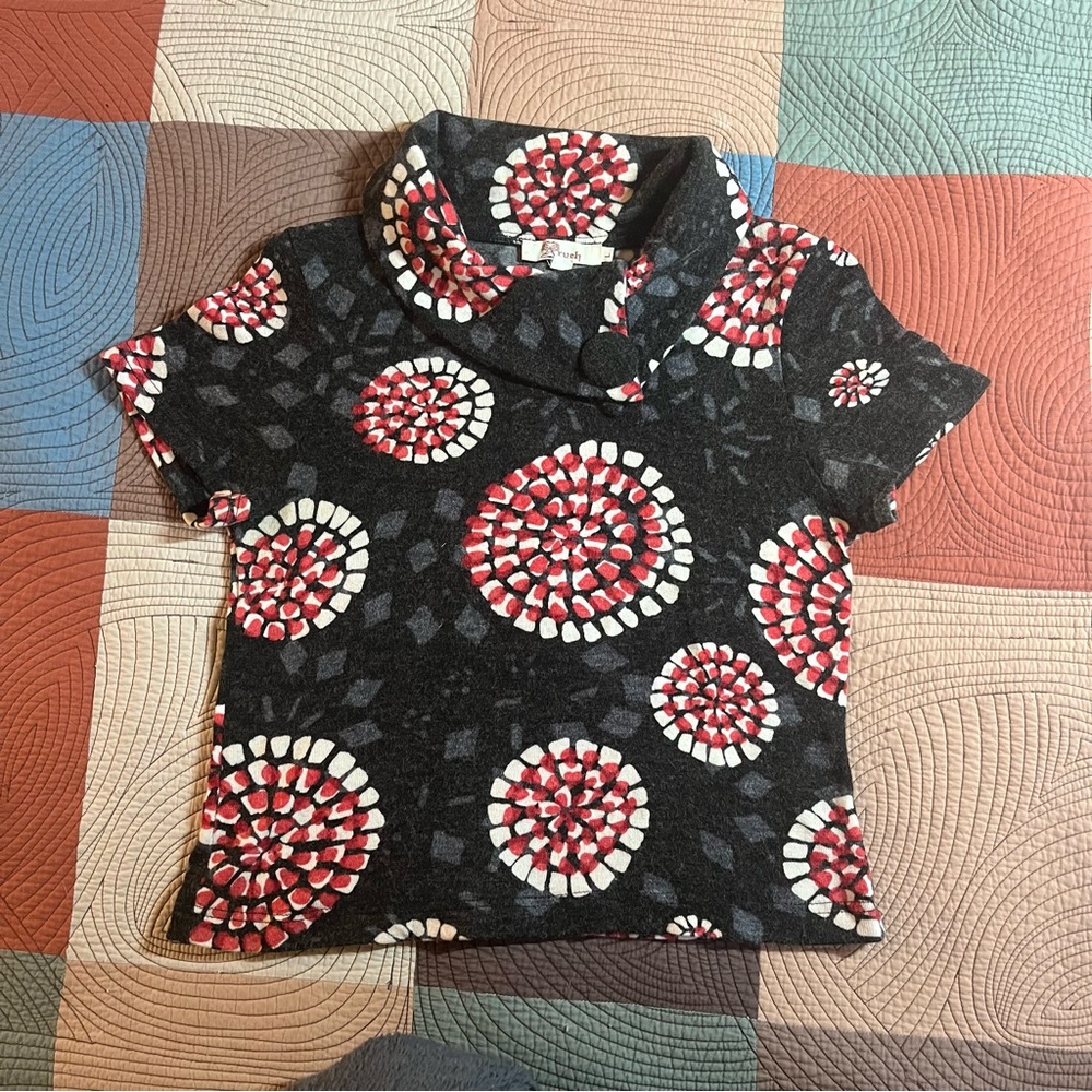 Unique vintage knit top